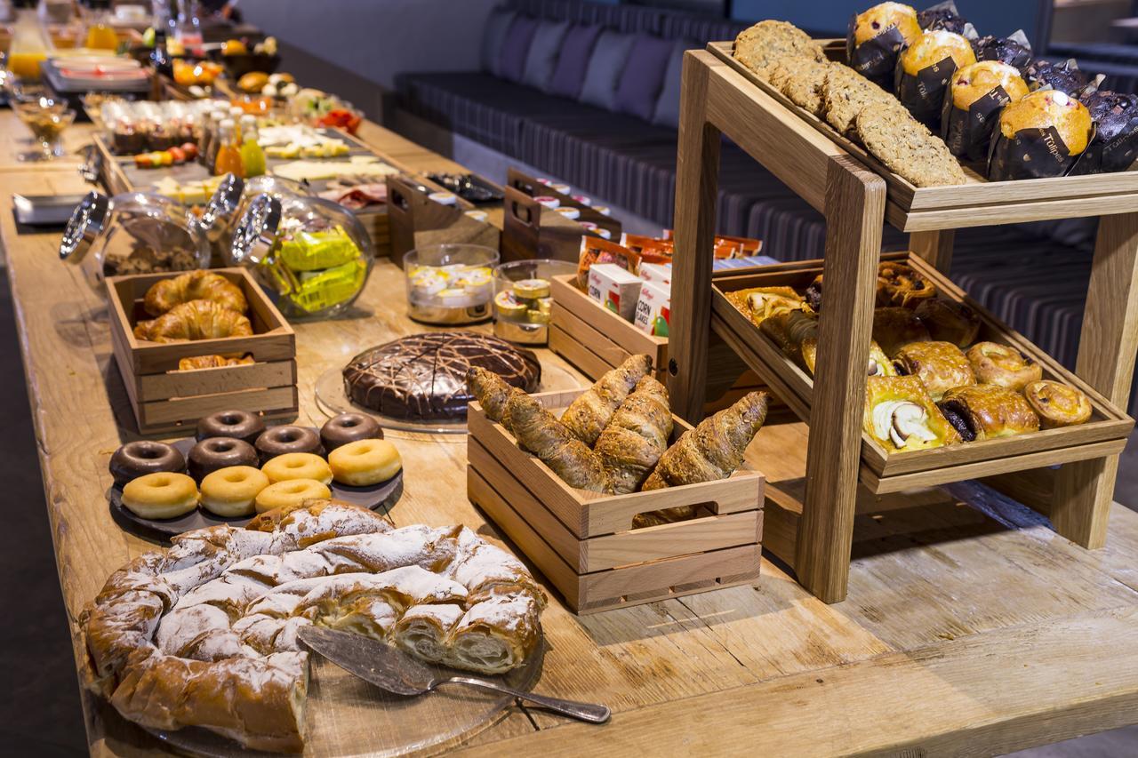 Catalonia Royal Ses Estaques-Adults Only Hotel Santa Eularia des Riu Ngoại thất bức ảnh